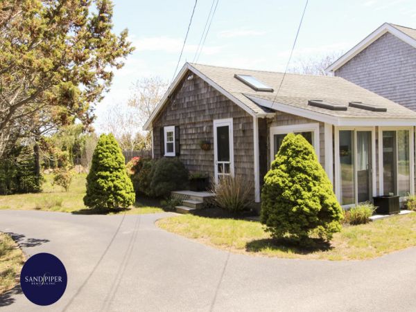 Cape Cod Home 995053