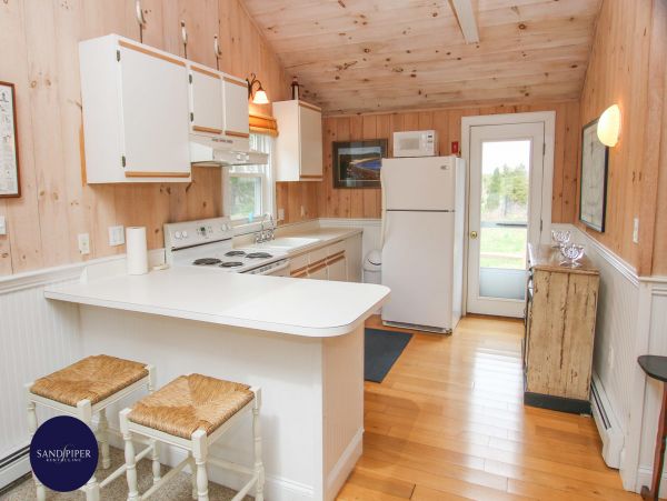 Cape Cod Home 995053