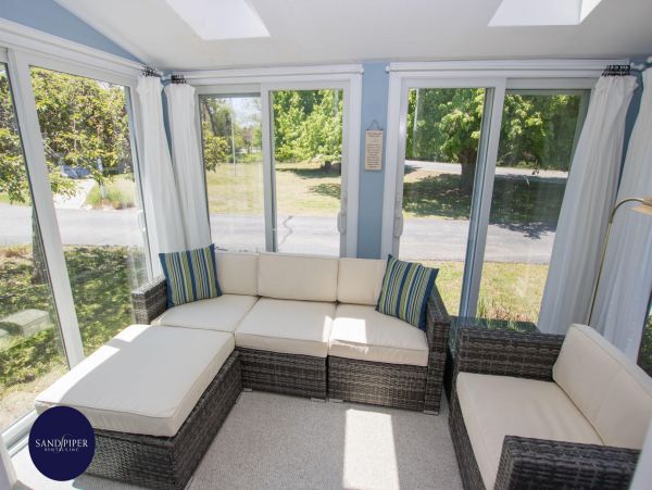 Cape Cod Home 995053