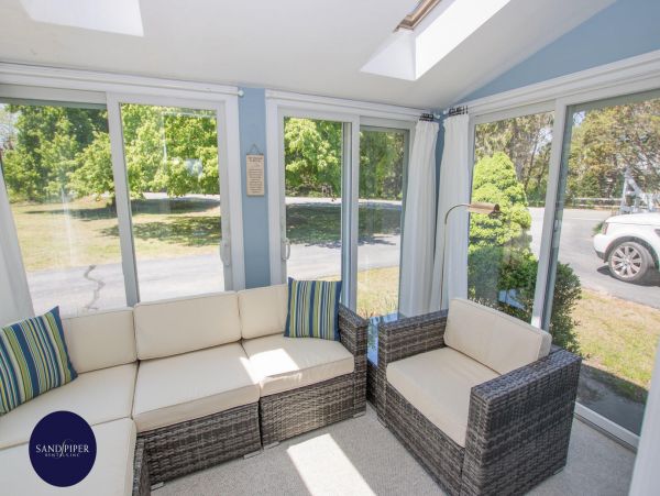 Cape Cod Home 995053