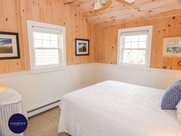 Cape Cod Home 995053
