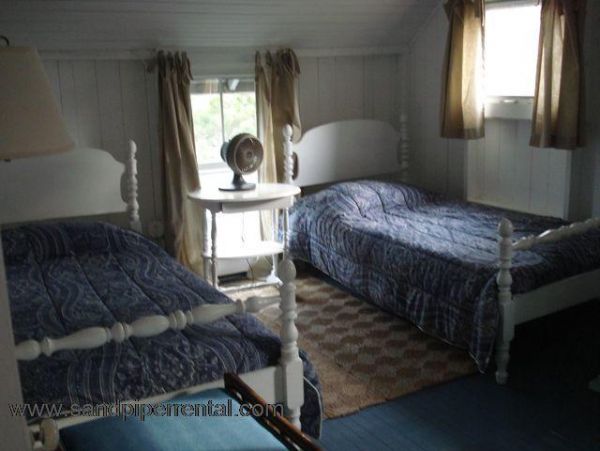 Cape Cod Home 995054