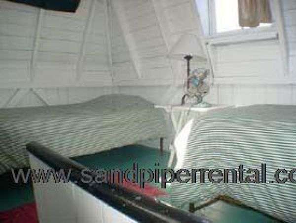 Cape Cod Home 995054