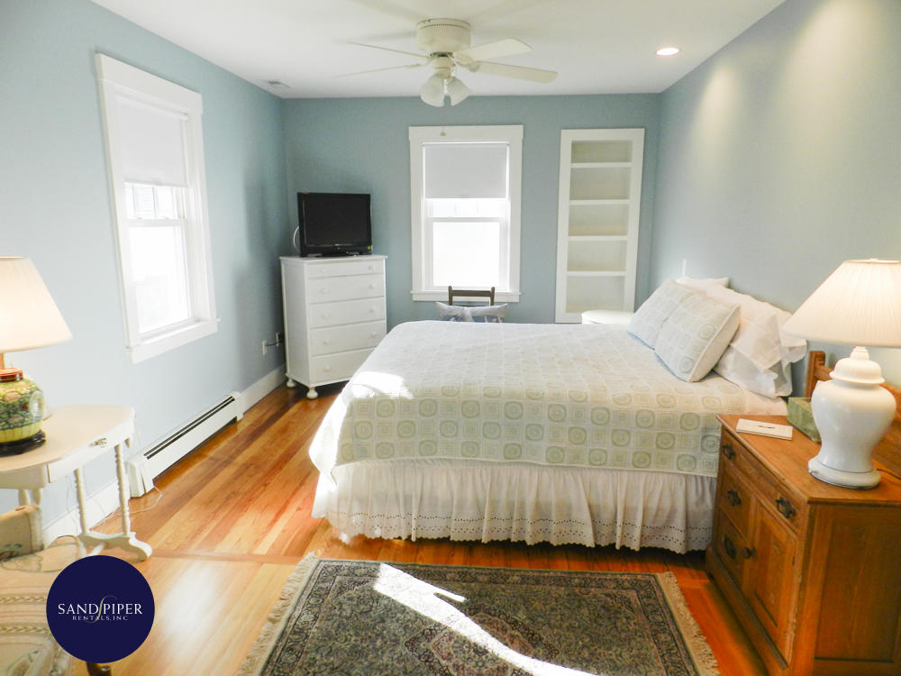Cape Cod Home 995055