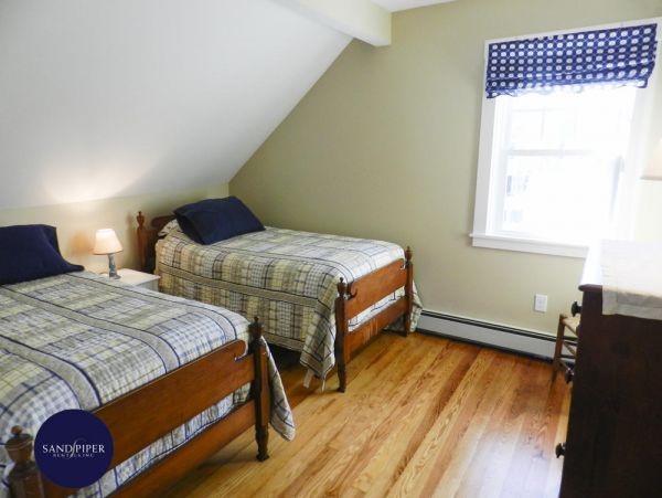 Cape Cod Home 995055