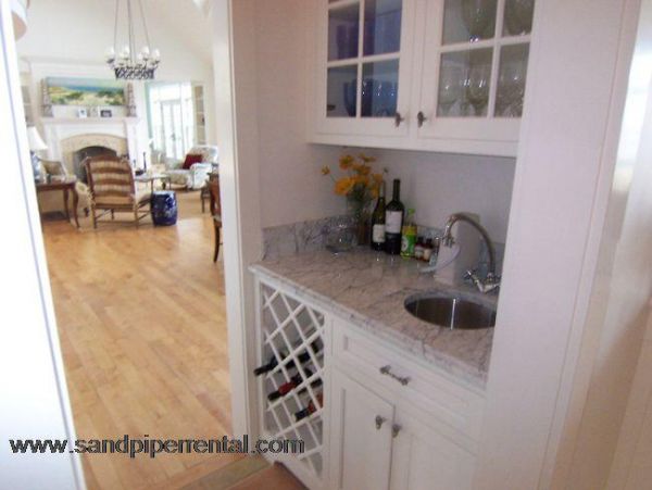 Cape Cod Home 995056