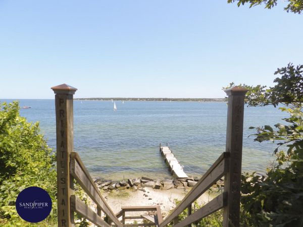 Cape Cod Home 995056