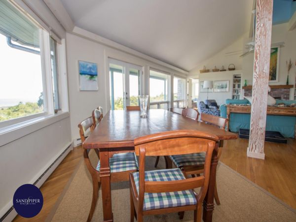 Cape Cod Home 995057