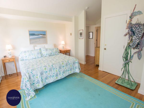 Cape Cod Home 995057