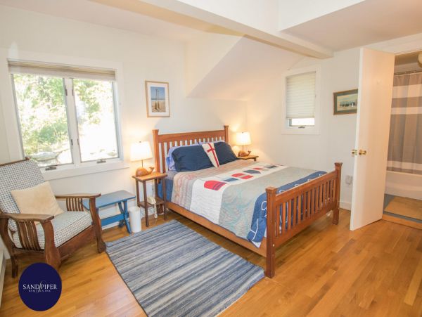 Cape Cod Home 995057