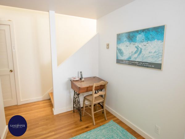 Cape Cod Home 995057