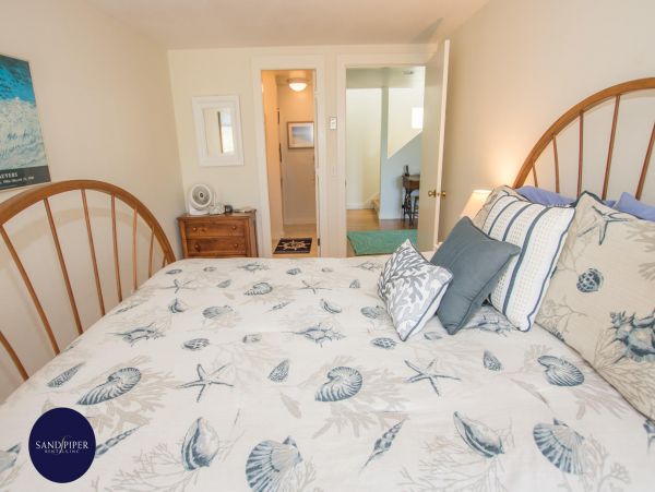 Cape Cod Home 995057