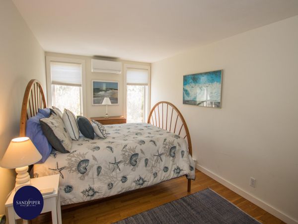 Cape Cod Home 995057