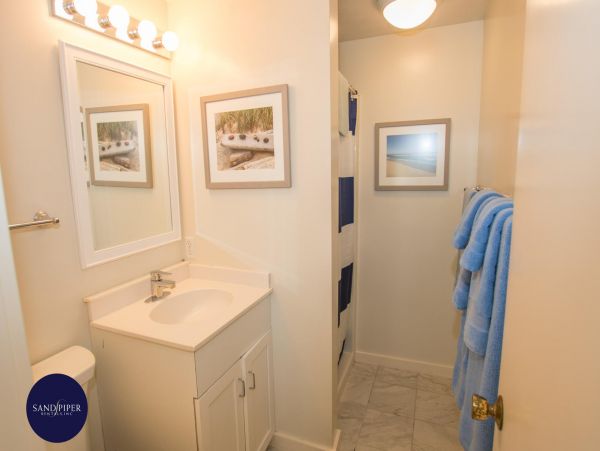 Cape Cod Home 995057