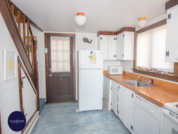 Cape Cod Home 995057