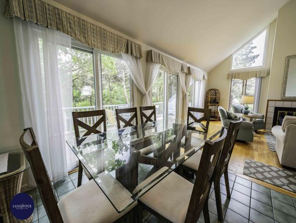 Cape Cod Home 995058