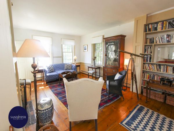 Cape Cod Home 995059
