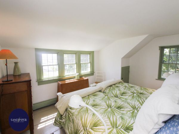Cape Cod Home 995059