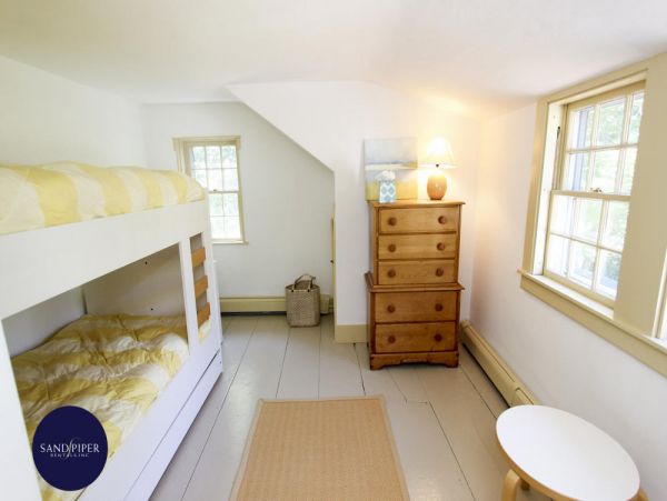 Cape Cod Home 995059