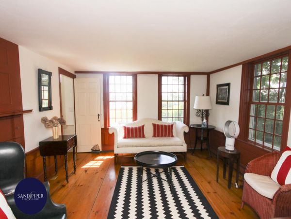 Cape Cod Home 995059