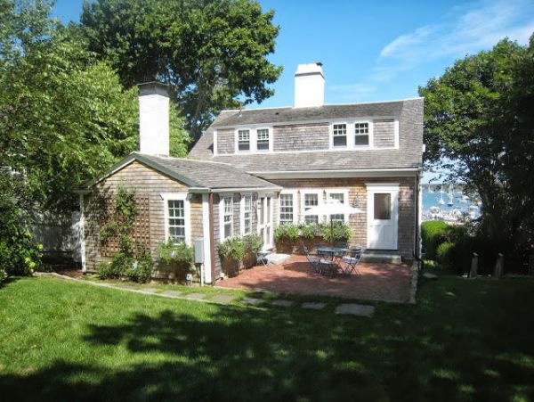 Cape Cod Home 995059