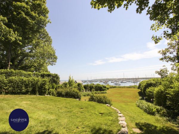 Cape Cod Home 995059