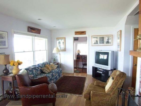 Cape Cod Home 995061