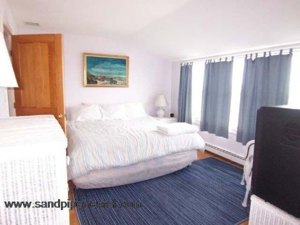 Cape Cod Home 995061