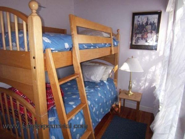 Cape Cod Home 995061