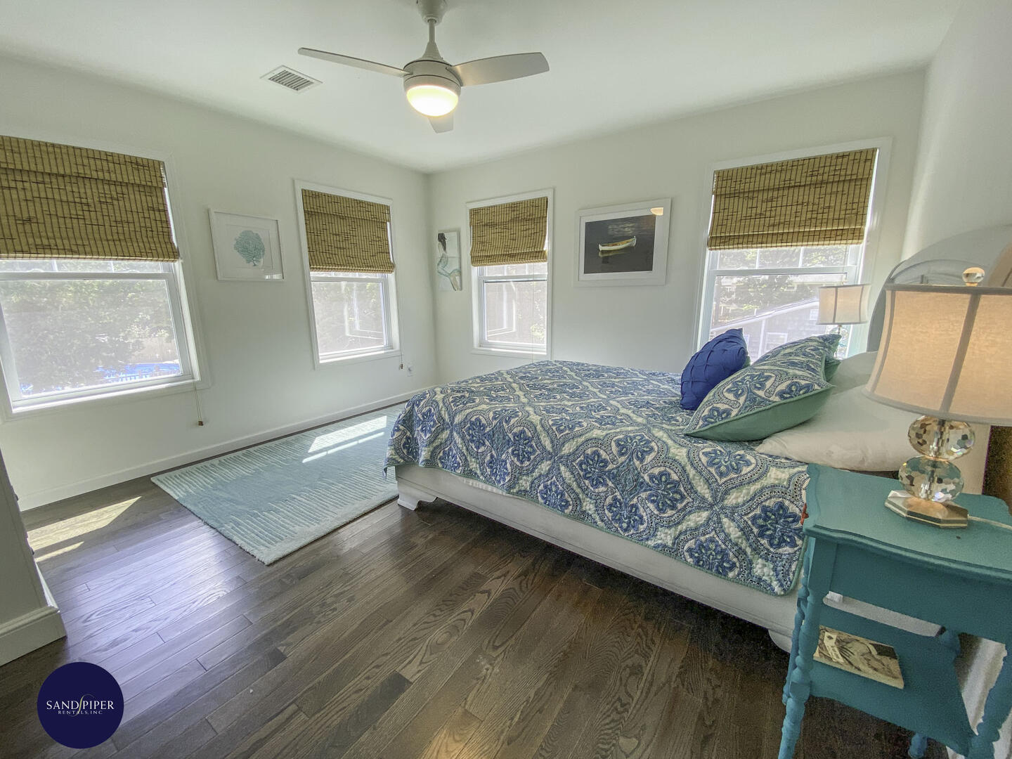 Cape Cod Home 995062