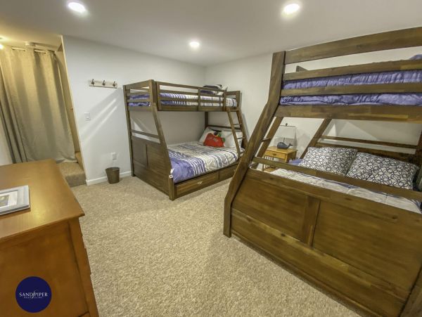 Cape Cod Home 995062
