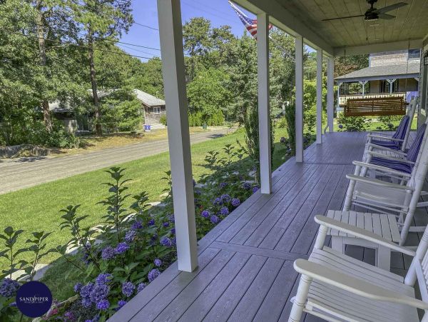 Cape Cod Home 995062