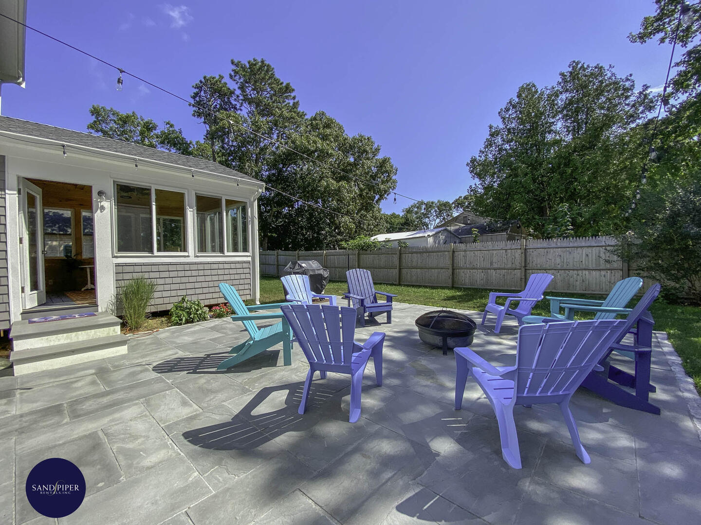 Cape Cod Home 995062