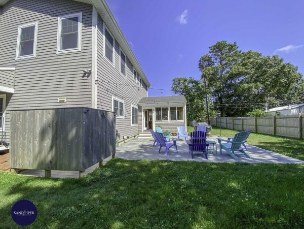 Cape Cod Home 995062