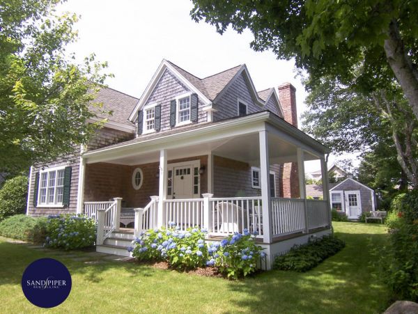 Cape Cod Home 995064