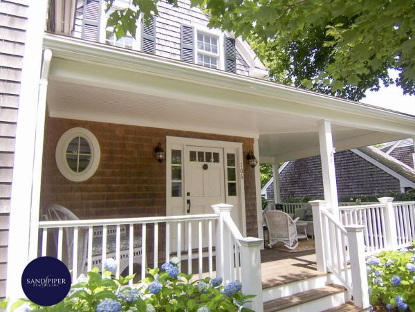 Cape Cod Home 995064