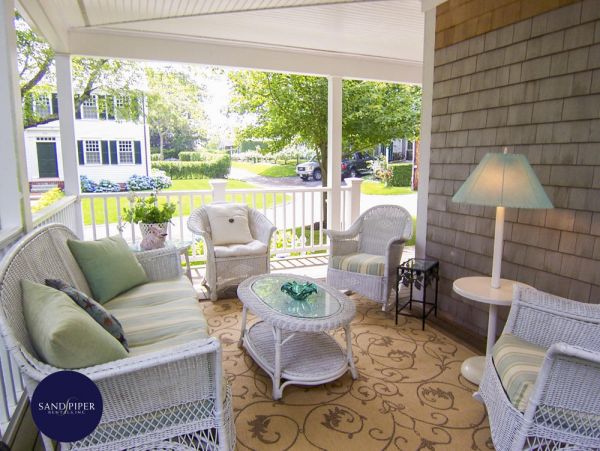 Cape Cod Home 995064