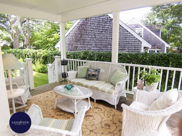 Cape Cod Home 995064