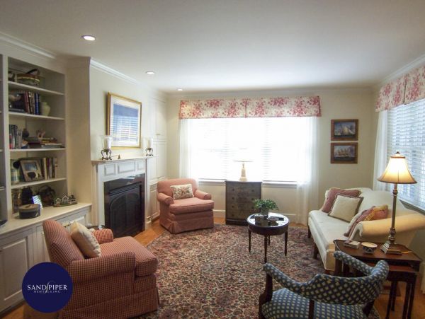 Cape Cod Home 995064