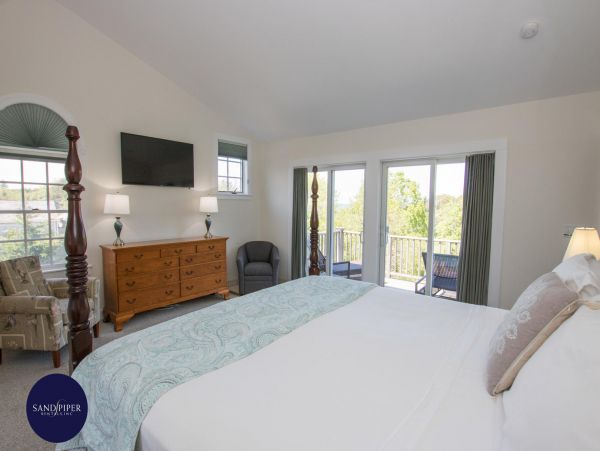 Cape Cod Home 995065