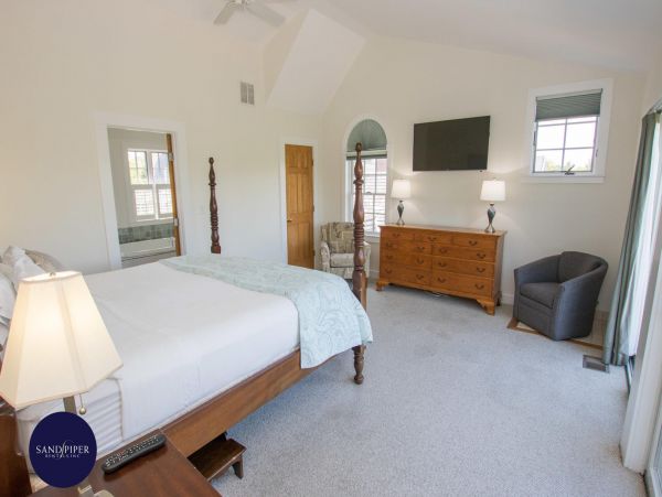 Cape Cod Home 995065