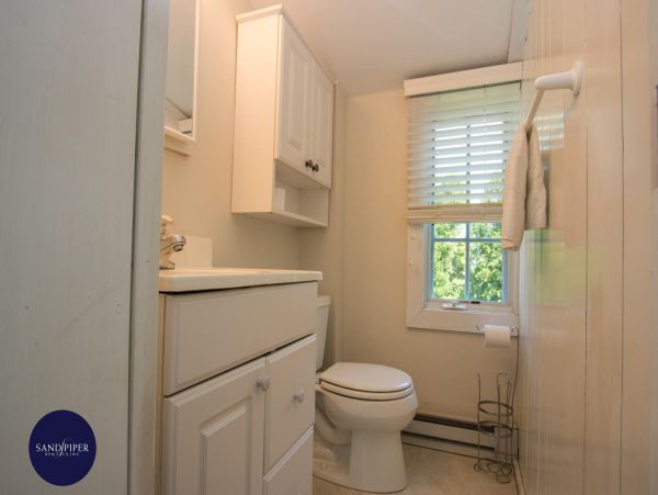 Cape Cod Home 995065