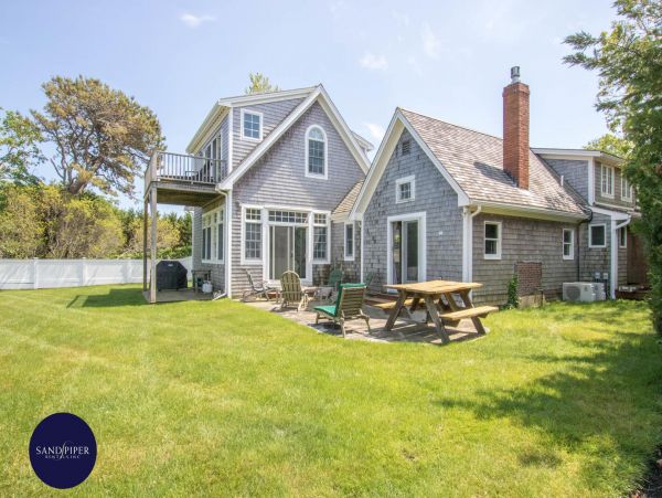 Cape Cod Home 995065