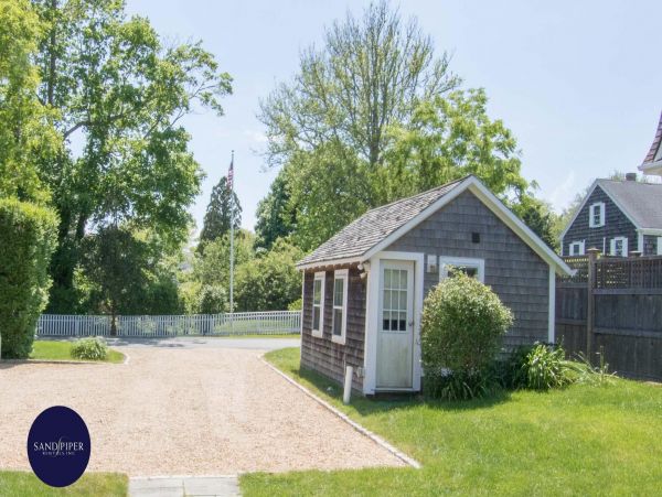 Cape Cod Home 995065