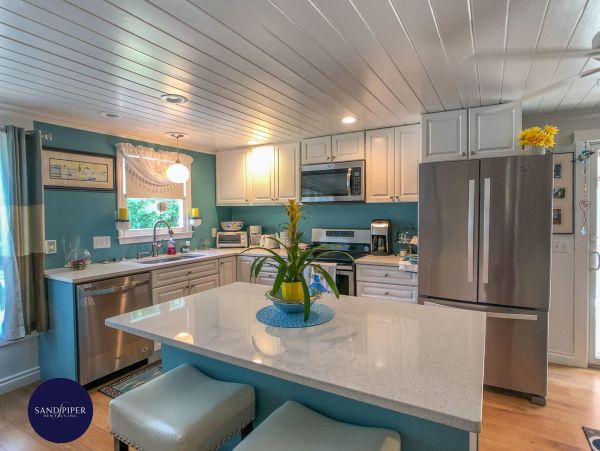 Cape Cod Home 995066