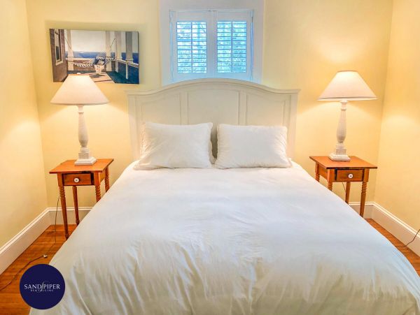 Cape Cod Home 995068