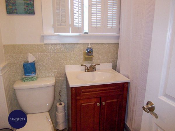 Cape Cod Home 995070