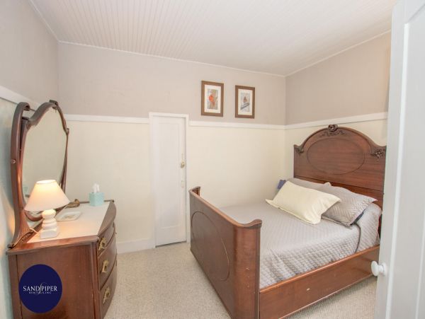 Cape Cod Home 995071