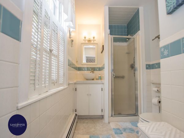 Cape Cod Home 995071