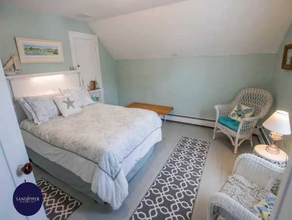 Cape Cod Home 995071